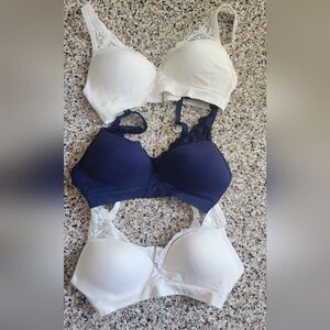 Elegant Lace Bra Set - Cream and Navy Ambrielle Small Everyday  Seamless Lounge